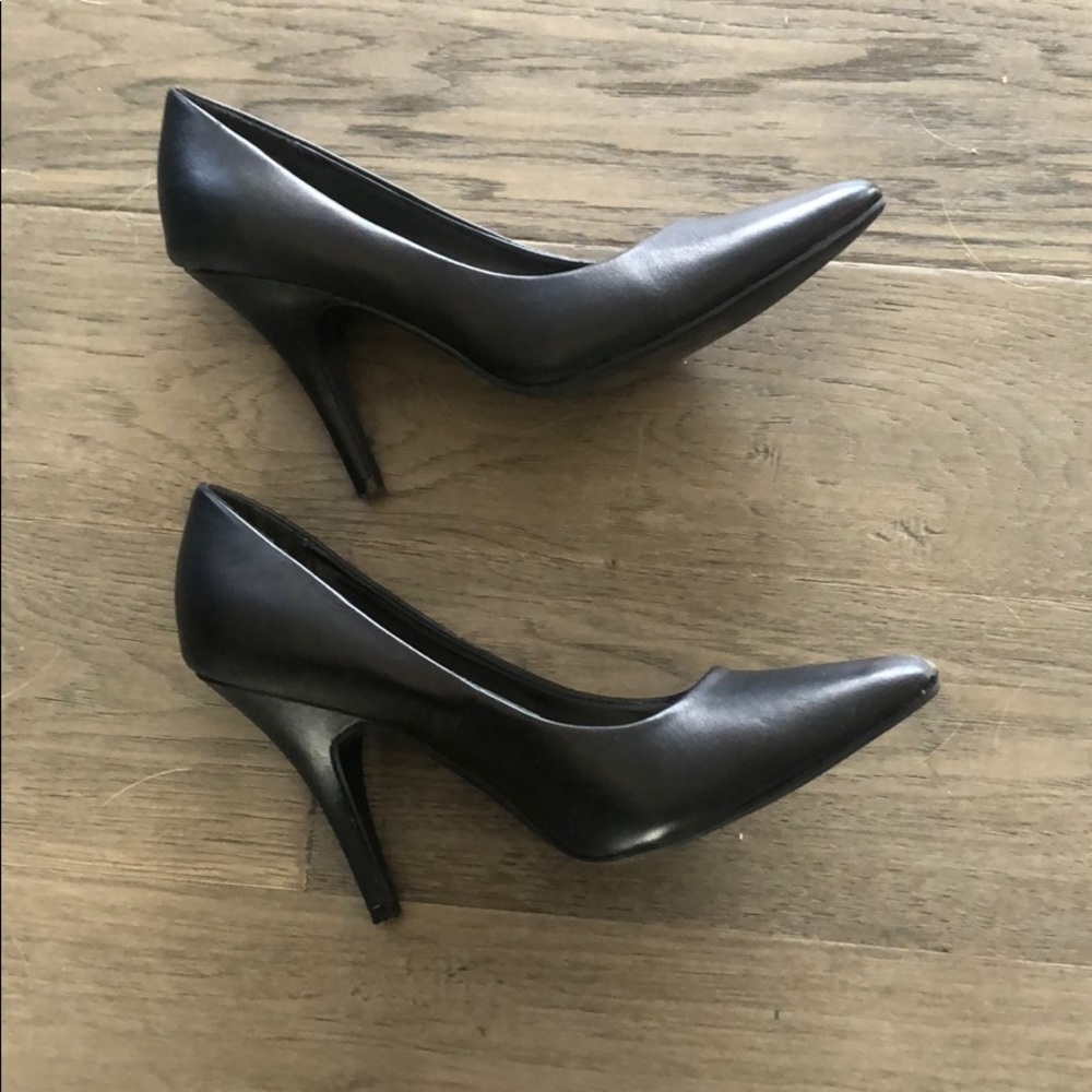 Steve Madden | Black high heel pumps